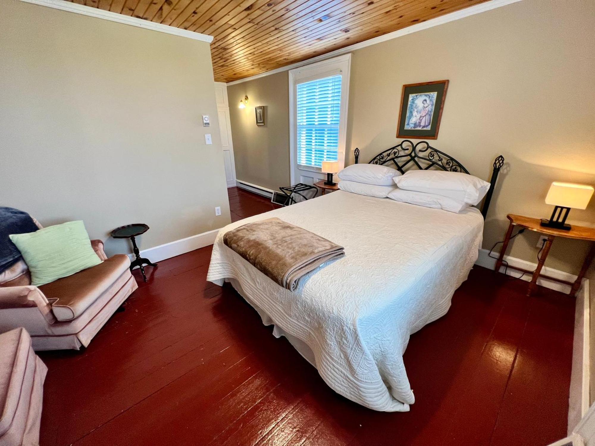 Bishop White Manor Hotel Trinity Bagian luar foto