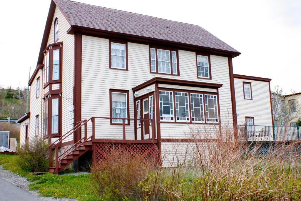Bishop White Manor Hotel Trinity Bagian luar foto